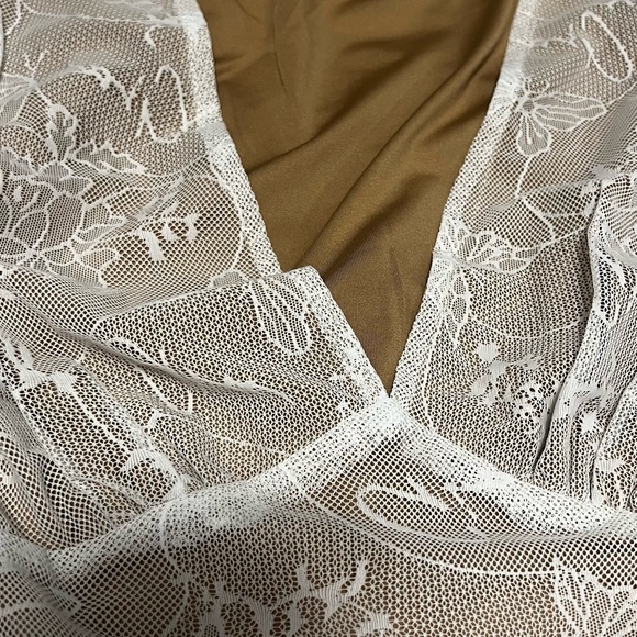 Lace skirt set - Picture 7 of 11